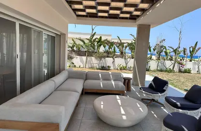 فيلا - 4 غرف نوم - 5 حمامات للبيع في بيت البحر - سيدي حنيش - الساحل الشمالي