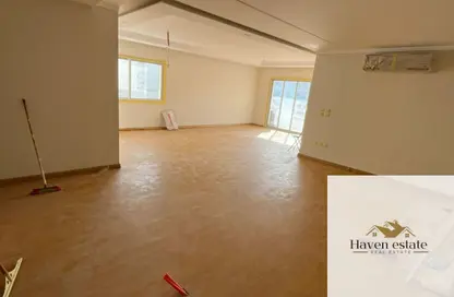 Apartment - 3 Bedrooms - 2 Bathrooms for rent in Hyde Park - New Cairo City - Cairo