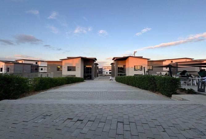 2OxhbglzYWm - Property Image 3