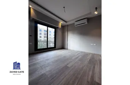 شقة - 2 غرف نوم - 2 حمامات للايجار في فيلدج ويست - كمبوندات الشيخ زايد - الشيخ زايد - الجيزة