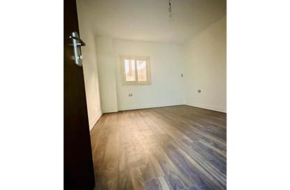 Apartment - 4 Bedrooms - 2 Bathrooms for sale in Zaker Hussein St. - Al Hadiqah Al Dawliyah - 7th District - Nasr City - Cairo Apartment - 4 Bedrooms - 2 Bathrooms for sale in Zaker Hussein St. - Al Hadiqah Al Dawliyah - 7th District - Nasr City - Cairo