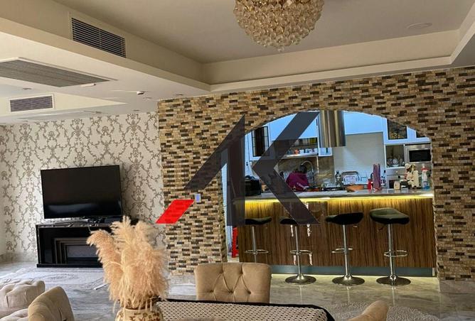 8593533 - Property Image 3