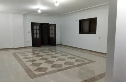 Apartment - 3 Bedrooms - 2 Bathrooms for sale in Al Narges - New Cairo City - Cairo