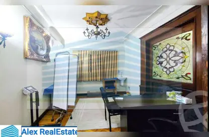Office Space - 5 Bedrooms - 2 Bathrooms for rent in Kasr Al Safa St. - Zezenia - Hay Sharq - Alexandria