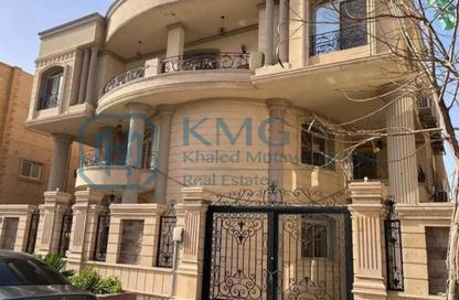 فيلا - 4 - 4 للبيع في شارع محمد رحيم - الياسمين 3 - الياسمين - مدينة القاهرة الجديدة - القاهرة