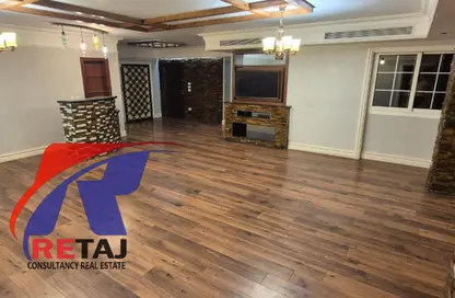 شقة - 4 غرف نوم - 2 حمامات للبيع في شارع معسكر الجيش - المنطقة العاشرة - مدينة نصر - القاهرة شقة - 4 غرف نوم - 2 حمامات للبيع في شارع معسكر الجيش - المنطقة العاشرة - مدينة نصر - القاهرة