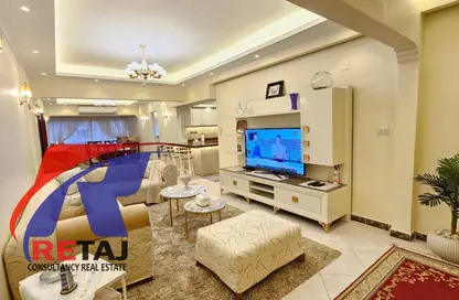 Apartment - 3 Bedrooms - 2 Bathrooms for rent in Omar Hefny St. - 8th Zone - Nasr City - Cairo