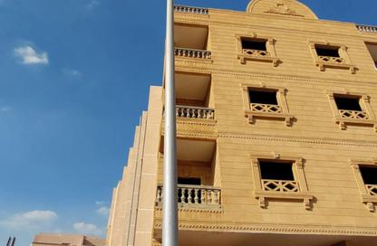 Apartment - 3 Bedrooms - 2 Bathrooms for sale in 2nd Neighborhood - 3rd District East - Shorouk City - Cairo