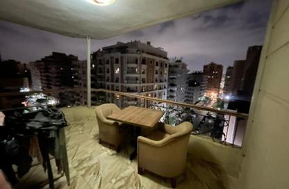 Apartment - 3 Bedrooms - 2 Bathrooms for sale in Mohamed Korayem St. - 6th Zone - Nasr City - Cairo