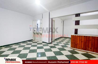 Apartment - 3 Bedrooms - 1 Bathroom for sale in Dawaran Gehan - Sidi Beshr - Hay Awal El Montazah - Alexandria