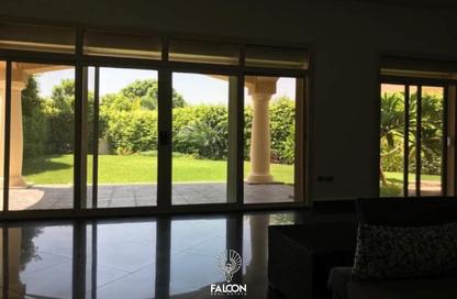 فيلا - 4 غرف نوم - 3 حمامات للبيع في تلال إيست - كمبوندات التجمع الخامس - التجمع الخامس - مدينة القاهرة الجديدة - القاهرة