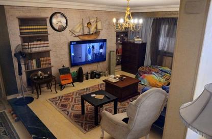 Apartment - 3 Bedrooms - 2 Bathrooms for sale in Souk Zahraa Al Maadi St. - Zahraa El Maadi - Hay El Maadi - Cairo