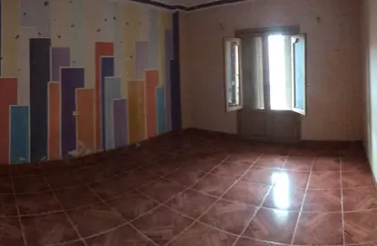 شقة - 3 غرف نوم - 2 حمامات للايجار في شارع 6 - الحي الرابع - مدينة 6 أكتوبر - الجيزة