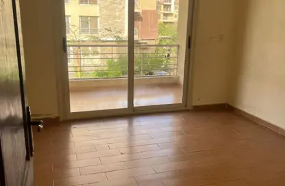 شقة - 3 غرف نوم - 2 حمامات للايجار في حى القرنفل - التجمع الخامس - مدينة القاهرة الجديدة - القاهرة