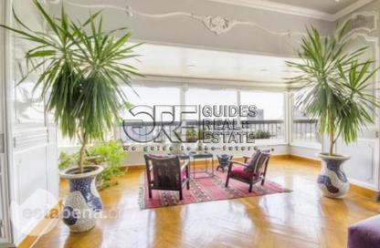 Apartment - 3 Bedrooms - 4 Bathrooms for sale in Mohamed Mazhar St. - Zamalek - Cairo