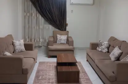 شقة - 3 غرف نوم - 2 حمامات للايجار في شارع المساحه - الدقي - الجيزة
