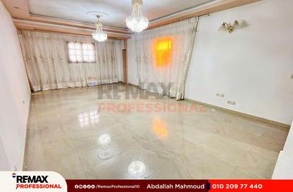 Apartment - 5 Bedrooms - 2 Bathrooms for sale in Port Said St. - El Shatby - Hay Wasat - Alexandria