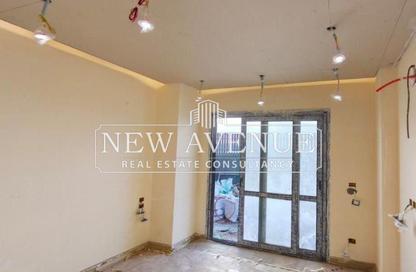 Apartment - 3 Bedrooms - 2 Bathrooms for sale in El Patio Oro - 5th Settlement Compounds - The 5th Settlement - New Cairo City - Cairo