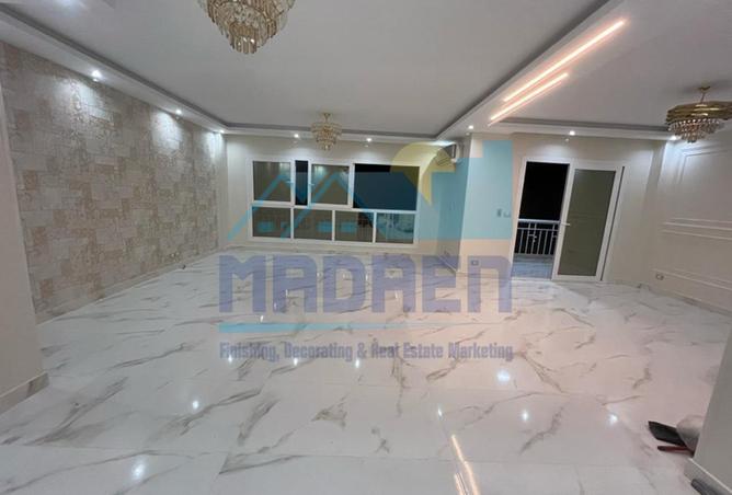 8577571 - Property Image 2