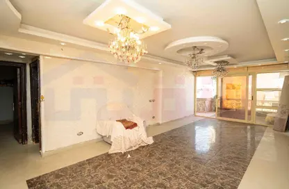 Apartment - 3 Bedrooms - 2 Bathrooms for sale in Mahmoud Al Essawy St. - Miami - Hay Awal El Montazah - Alexandria