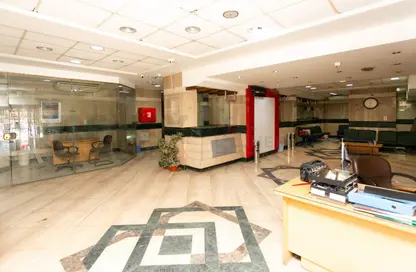 مساحات مكتبية - 8 غرف نوم - 8 حمامات للايجار في سموحة - حي شرق - الاسكندرية