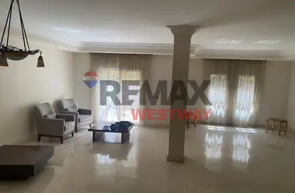 Twin House - 5 Bedrooms - 4 Bathrooms for sale in Greens - 6th District - Sheikh Zayed City - Giza