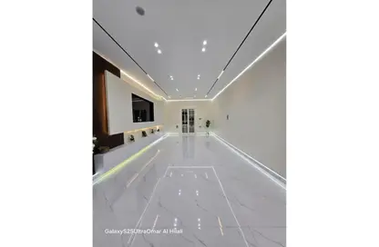 Apartment - 3 Bedrooms - 3 Bathrooms for sale in Gate 2 - Ahmose - Hadayek El Ahram - Giza