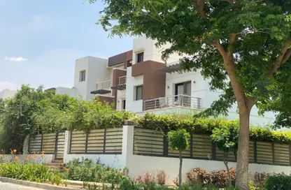 Villa - 3 Bedrooms - 3 Bathrooms for sale in Garden Residence - Hyde Park - New Cairo City - Cairo
