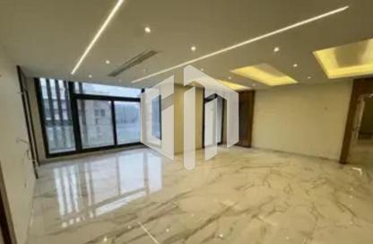 Apartment - 3 Bedrooms - 3 Bathrooms for sale in Eastown - 5th Settlement Compounds - The 5th Settlement - New Cairo City - Cairo Apartment - 3 Bedrooms - 3 Bathrooms for sale in Eastown - 5th Settlement Compounds - The 5th Settlement - New Cairo City - Cairo