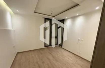 Apartment - 3 Bedrooms - 3 Bathrooms for sale in Eastown - 5th Settlement Compounds - The 5th Settlement - New Cairo City - Cairo