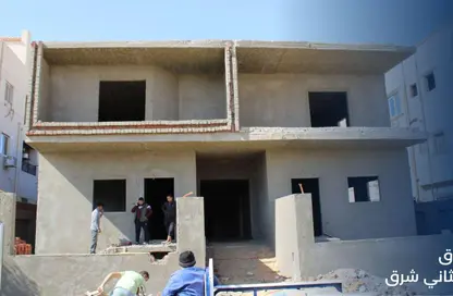 شقة - 3 غرف نوم - 3 حمامات للبيع في المجاورة الثانية - الحي الثاني شرق - مدينة الشروق - القاهرة