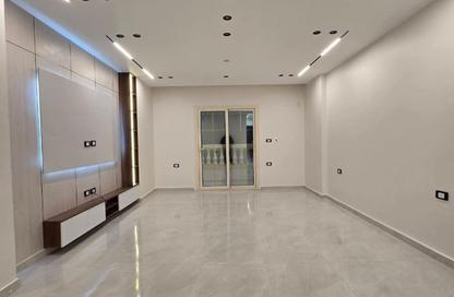 Apartment - 3 Bedrooms - 2 Bathrooms for rent in Gate 1 - Khofo - Hadayek El Ahram - Giza