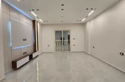 Apartment - 3 Bedrooms - 2 Bathrooms for rent in Gate 1 - Khofo - Hadayek El Ahram - Giza