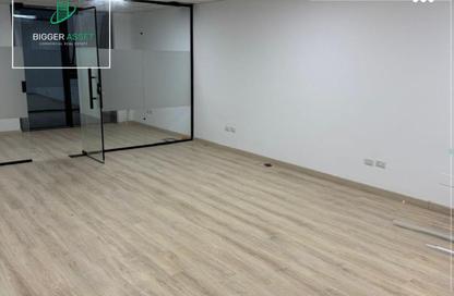 Office Space - Studio - 1 Bathroom for rent in Hyde Park Business District Mall - South Teseen St. - The 5th Settlement - New Cairo City - Cairo