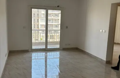 شقة - 2 غرف نوم - 1 حمام للايجار في B12 - مدينتي - القاهرة