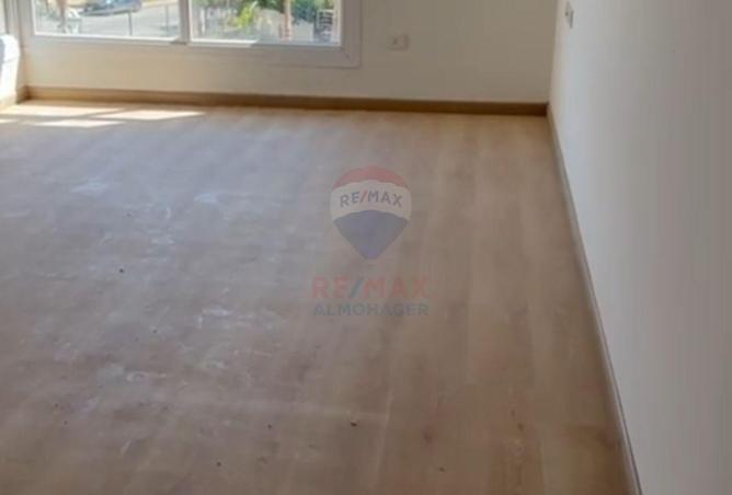 70094014 - صورة العقار 2