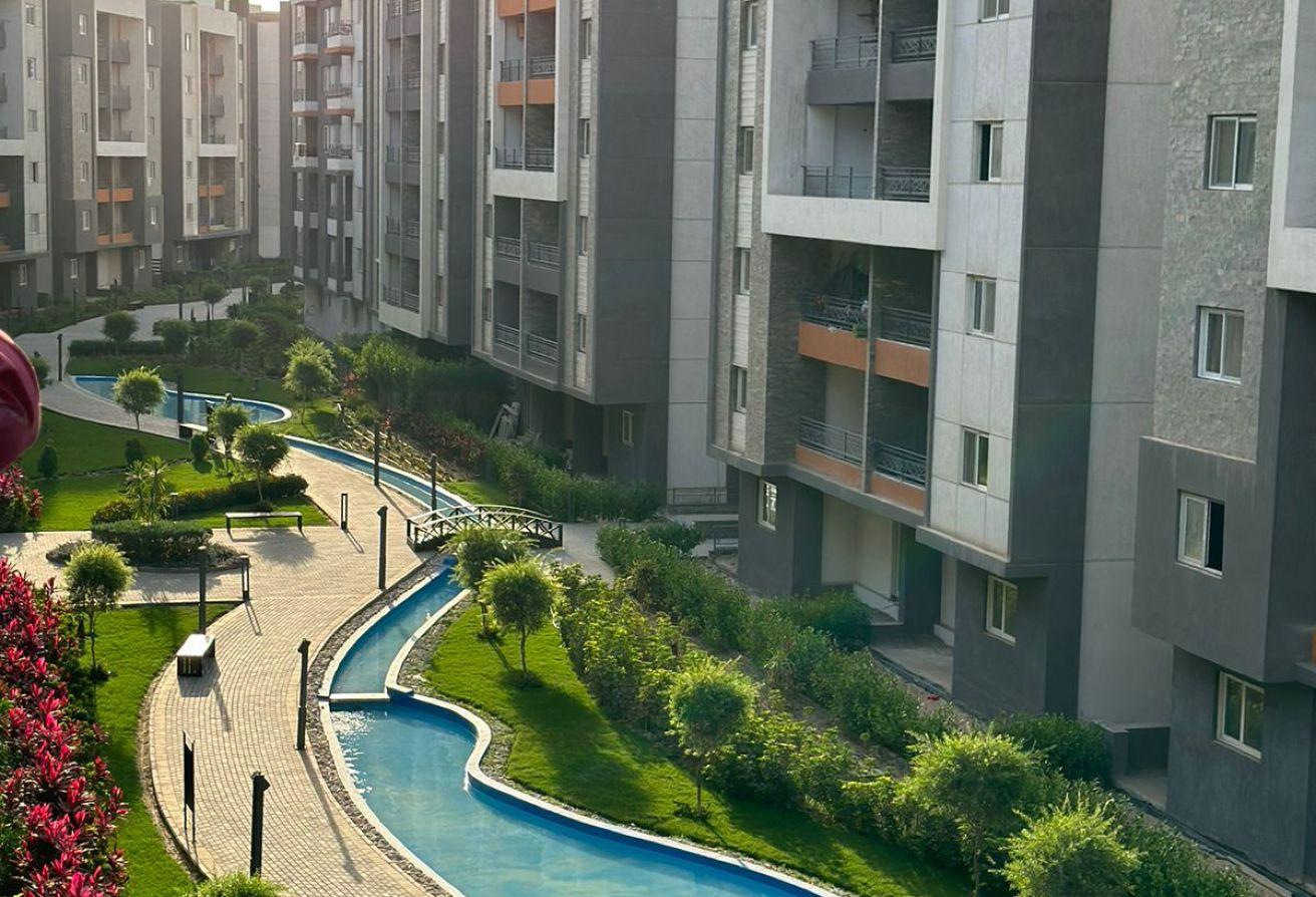 3-bedroom apartment 195 m² for sale in Abeer Gardens