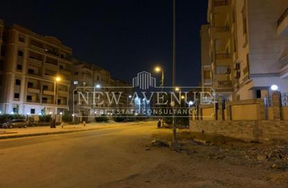 Apartment - 2 Bedrooms - 2 Bathrooms for sale in North Lotus - El Lotus - New Cairo City - Cairo