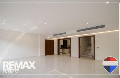 Townhouse - 4 Bedrooms - 4 Bathrooms for rent in Royal Meadows - Sheikh Zayed Compounds - Sheikh Zayed City - Giza