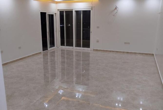77055400 - Property Main Image