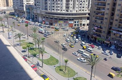 شقة - 3 غرف نوم - 1 حمام للبيع في ميدان السيوف - السيوف - حي اول المنتزة - الاسكندرية