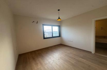 (بنتهاوس  (روف - 2 - 2 للبيع في أو ويست - كمبوندات 6 أكتوبر - مدينة 6 أكتوبر - الجيزة
