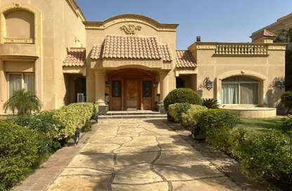 Villa - 6 Bedrooms - 5 Bathrooms for sale in Village West - Sheikh Zayed Compounds - Sheikh Zayed City - Giza