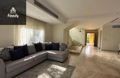 Villa - 5 Bedrooms - 4 Bathrooms for sale in Stone Park - 5th Settlement Compounds - The 5th Settlement - New Cairo City - Cairo