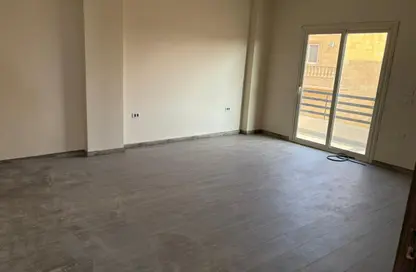 شقة - 2 غرف نوم - 2 حمامات للايجار في بالم فيلا - طريق الواحات - مدينة 6 أكتوبر - الجيزة