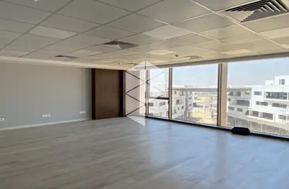 عيادة - 3 غرف نوم - 1 حمام للايجار في 5 اي لواترواي - الطريق الدائري - التجمع الخامس - مدينة القاهرة الجديدة - القاهرة