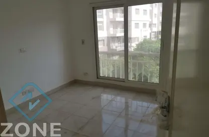 شقة - 3 غرف نوم - 2 حمامات للايجار في B12 - مدينتي - القاهرة