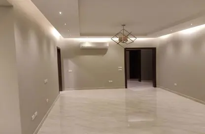 Apartment - 3 Bedrooms - 3 Bathrooms for rent in Westown - Sheikh Zayed Compounds - Sheikh Zayed City - Giza