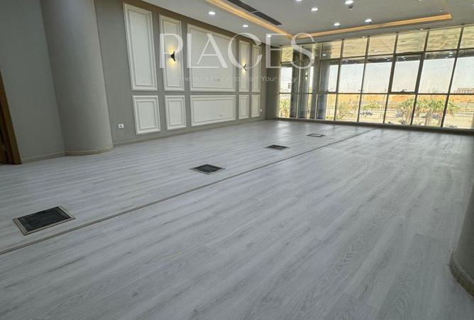 83671768 - Property Image 3