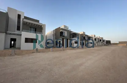 Villa - 6 Bedrooms - 6 Bathrooms for sale in The Crown - Cairo Alexandria Desert Road - 6 October City - Giza